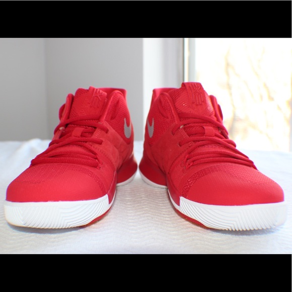 New Nike Kyrie 3 “University Red” Size 5.5Y 6.5Y - Picture 3 of 6